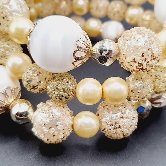 Vintage 1950s Beaded Bracelet – Gold & Pearl Memory Wire Wrap - Picture 7 of 9